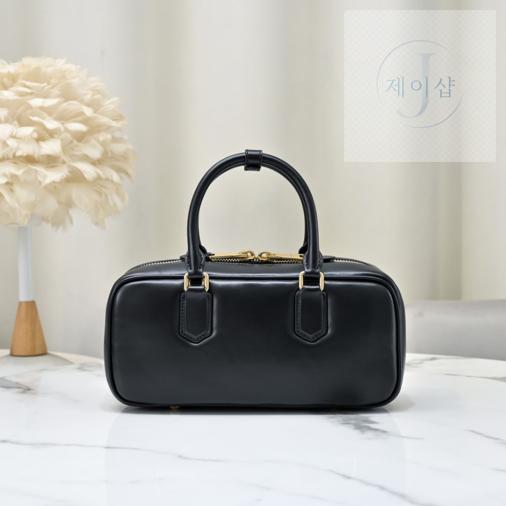 Miu Miu Arcadie Leather Large - 상세 이미지