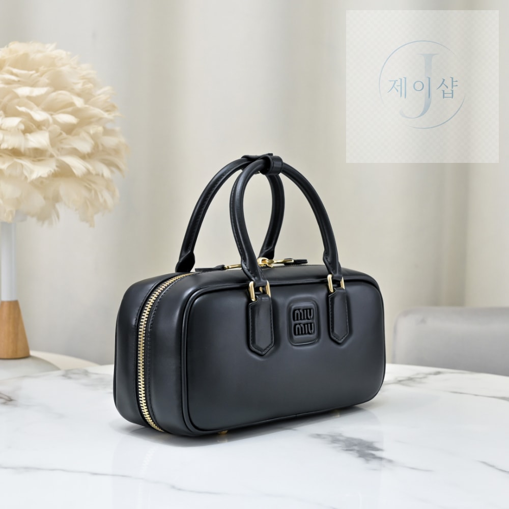 Miu Miu Arcadie Leather Large - 상세 이미지
