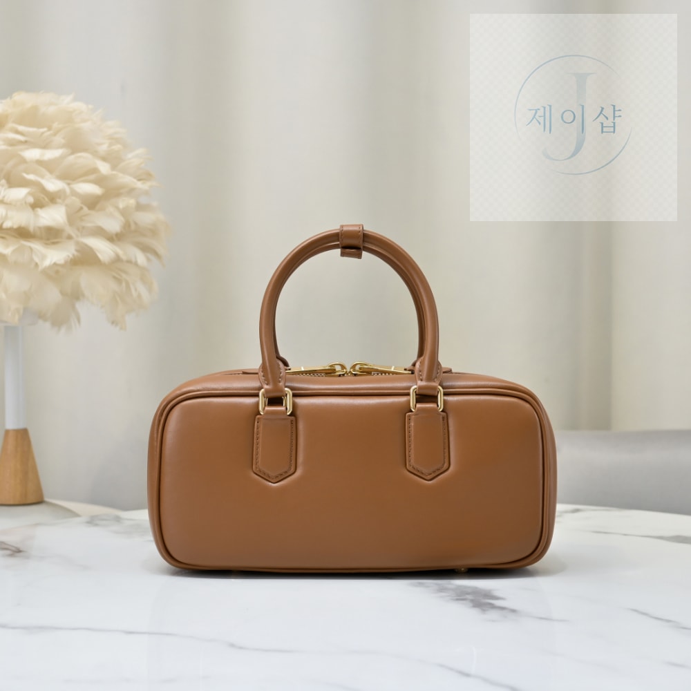 Miu Miu Arcadie Leather Large - 상세 이미지