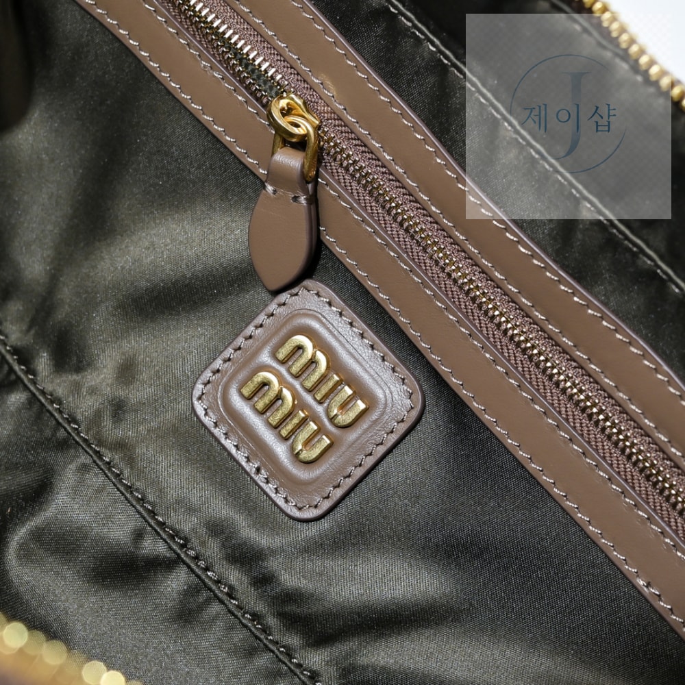 Miu Miu Arcadie Leather Large - 상세 이미지