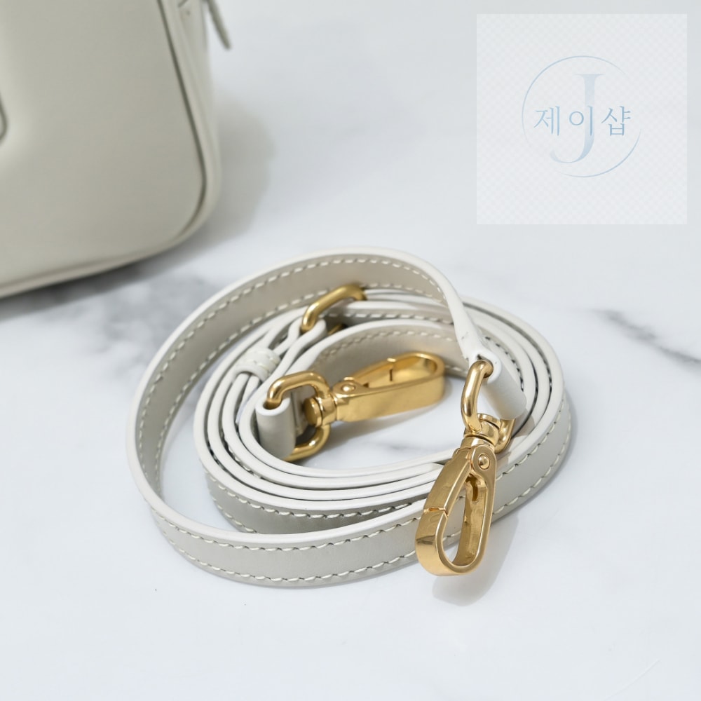 Miu Miu Arcadie Leather Regular - 상세 이미지