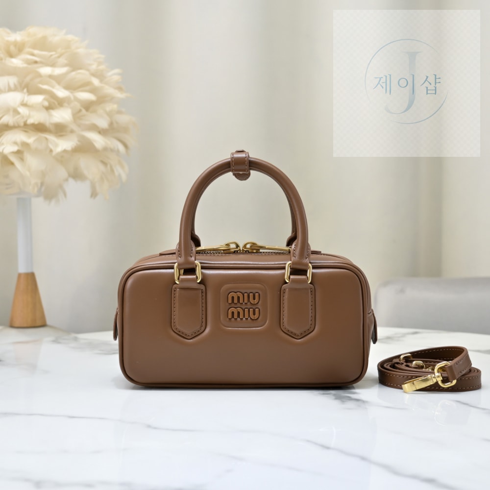 Miu Miu Arcadie Leather Regular - 상세 이미지