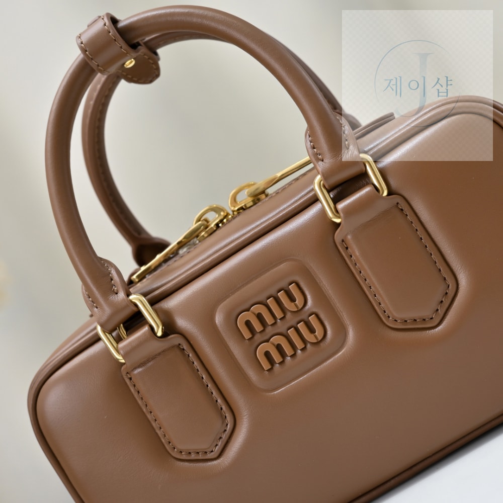 Miu Miu Arcadie Leather Regular - 상세 이미지