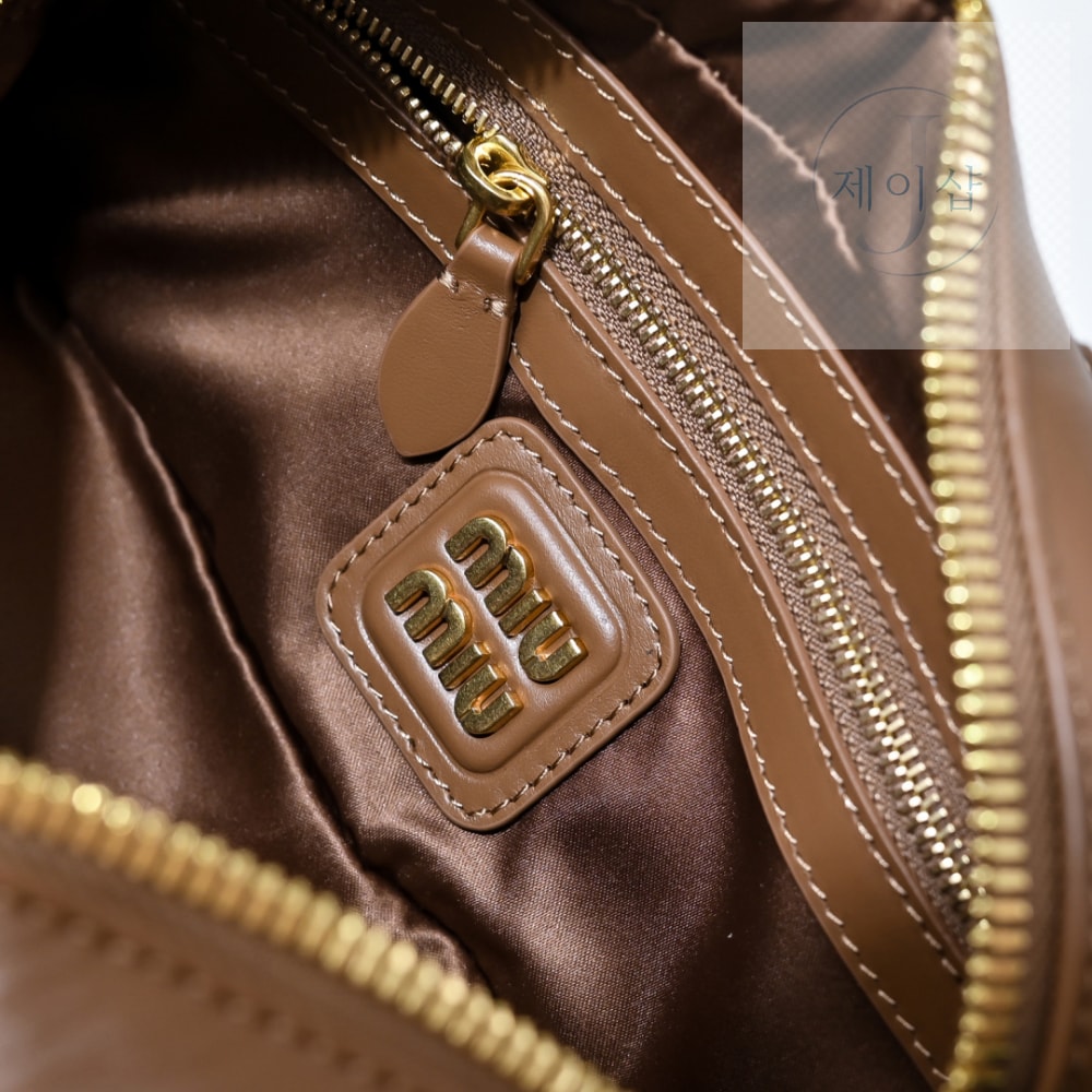Miu Miu Arcadie Leather Regular - 상세 이미지