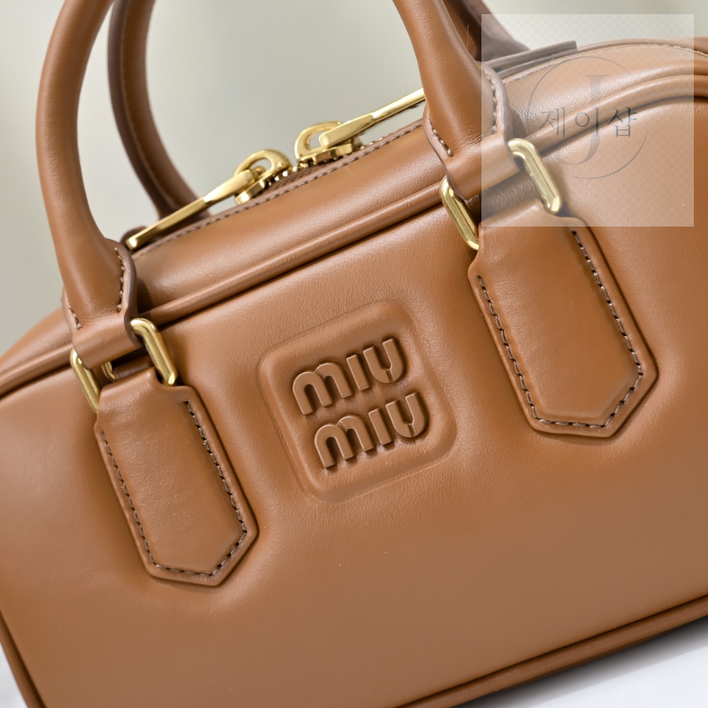 Miu Miu Arcadie Leather Regular - 상세 이미지
