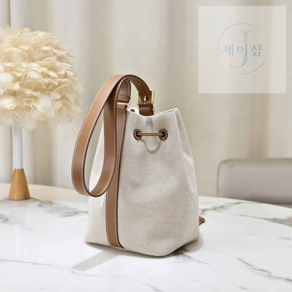 Miu Miu Canvas Leather Bucket - 상세 이미지