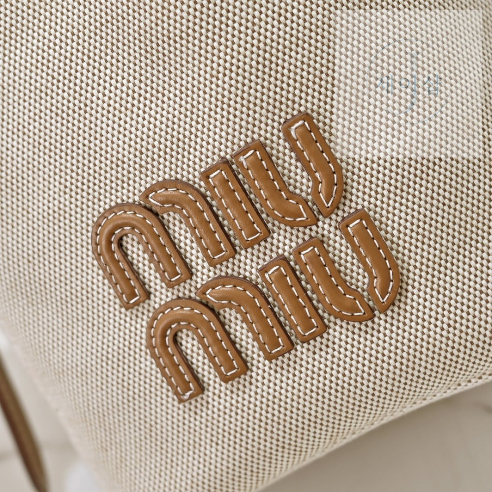 Miu Miu Canvas Leather Bucket - 상세 이미지