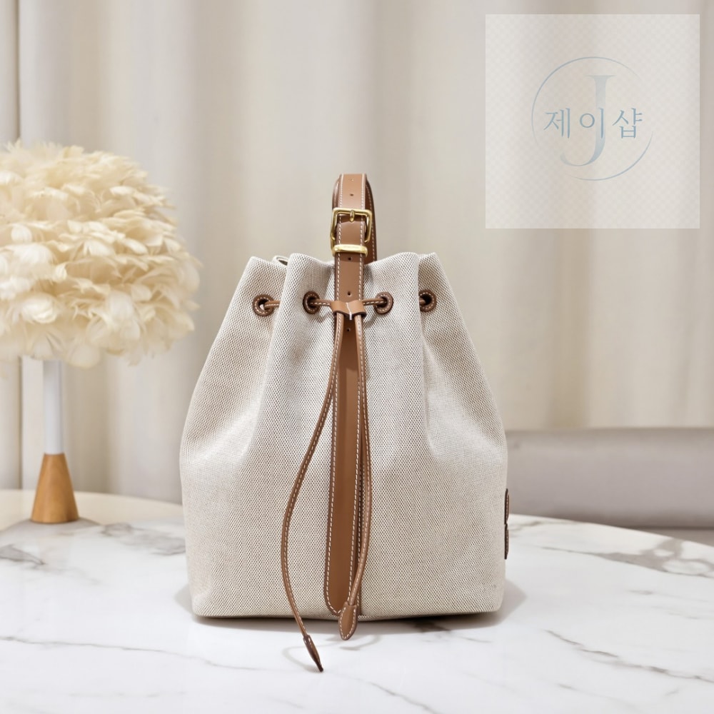 Miu Miu Canvas Leather Bucket - 상세 이미지