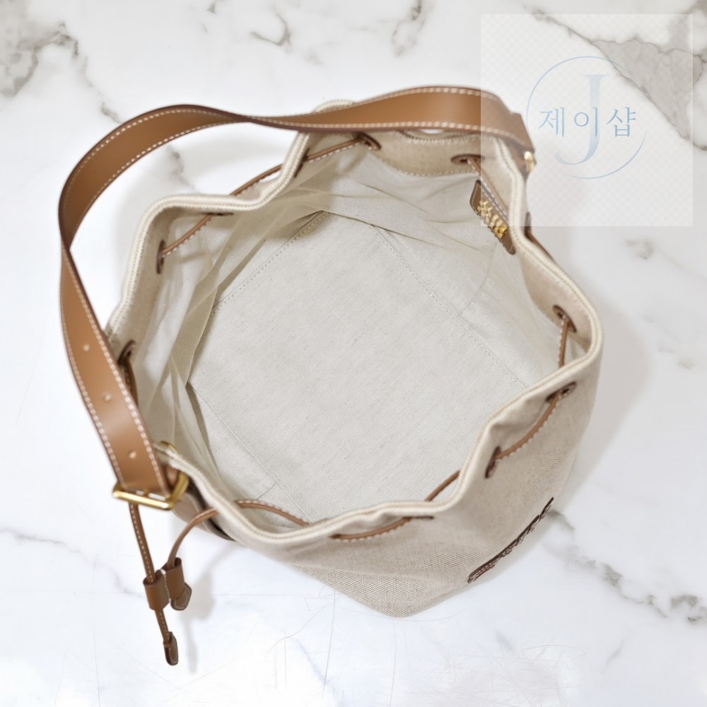 Miu Miu Canvas Leather Bucket - 상세 이미지
