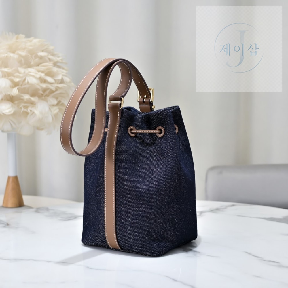 Miu Miu Denim Leather Bucket - 상세 이미지