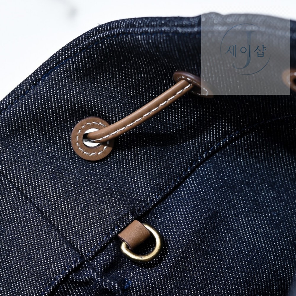 Miu Miu Denim Leather Bucket - 상세 이미지