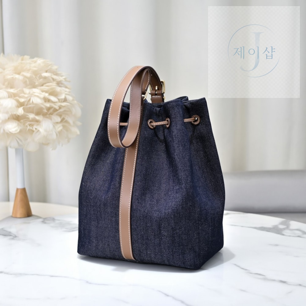 Miu Miu Denim Leather Bucket - 상세 이미지