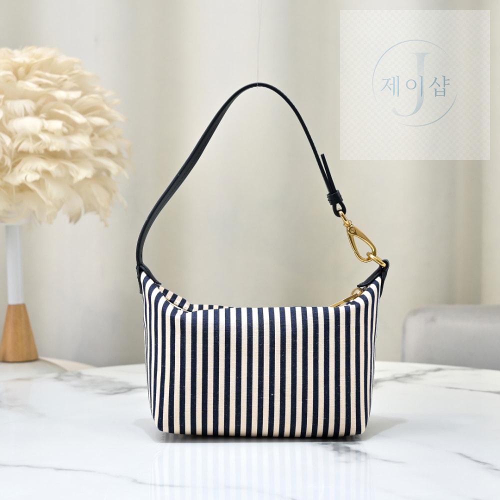 Miu Miu Gabardine Pouch - 상세 이미지