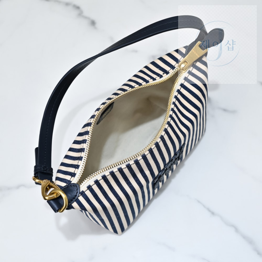 Miu Miu Gabardine Pouch - 상세 이미지