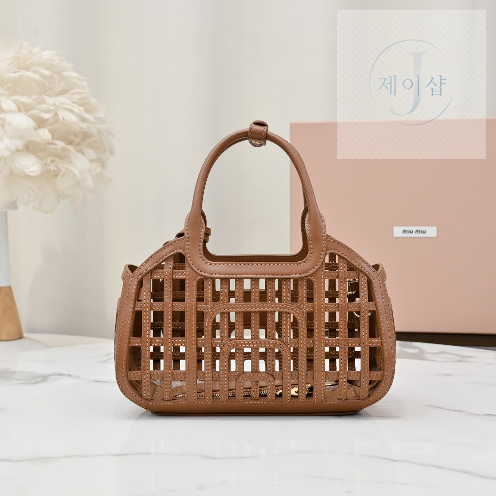Miu Miu Leather Basket - 상세 이미지