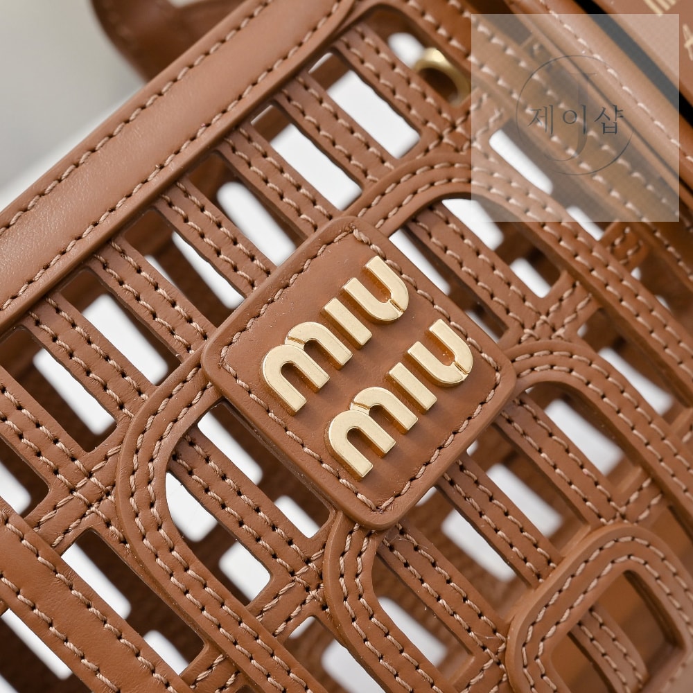Miu Miu Leather Basket - 상세 이미지