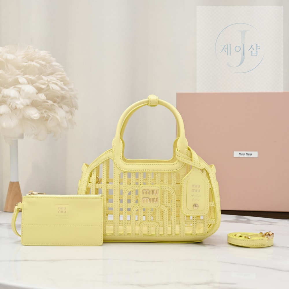 Miu Miu Leather Basket - 상세 이미지