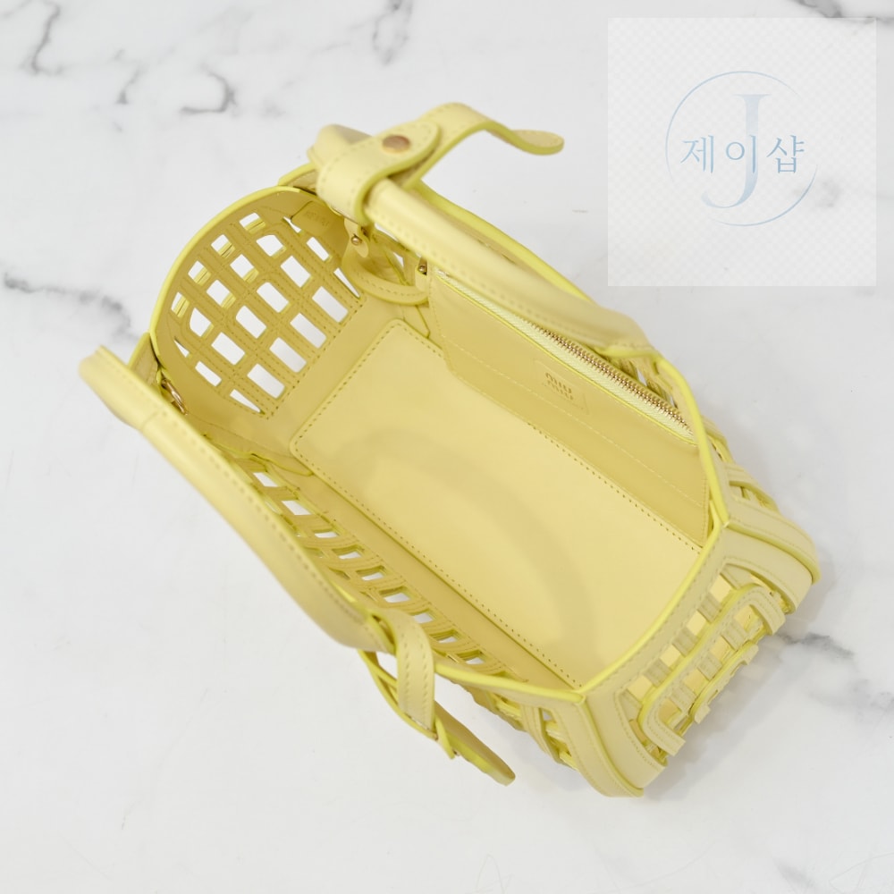 Miu Miu Leather Basket - 상세 이미지