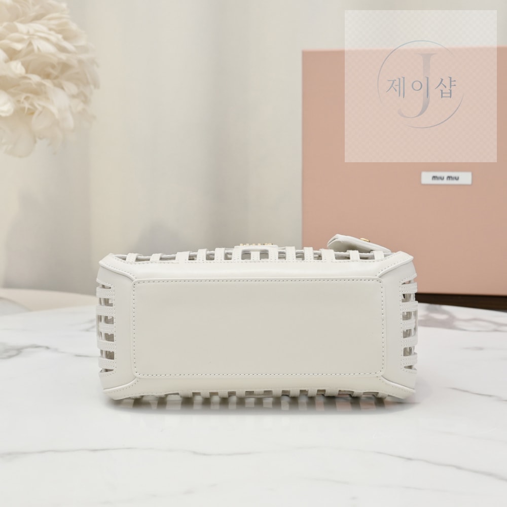Miu Miu Leather Basket - 상세 이미지