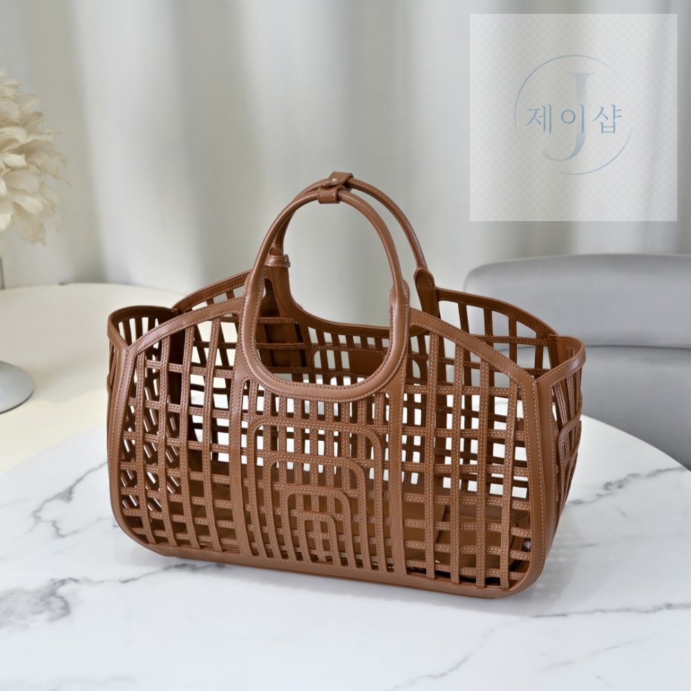 Miu Miu Leather Basket - 상세 이미지