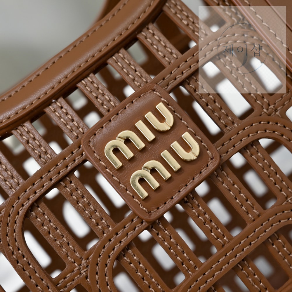 Miu Miu Leather Basket - 상세 이미지