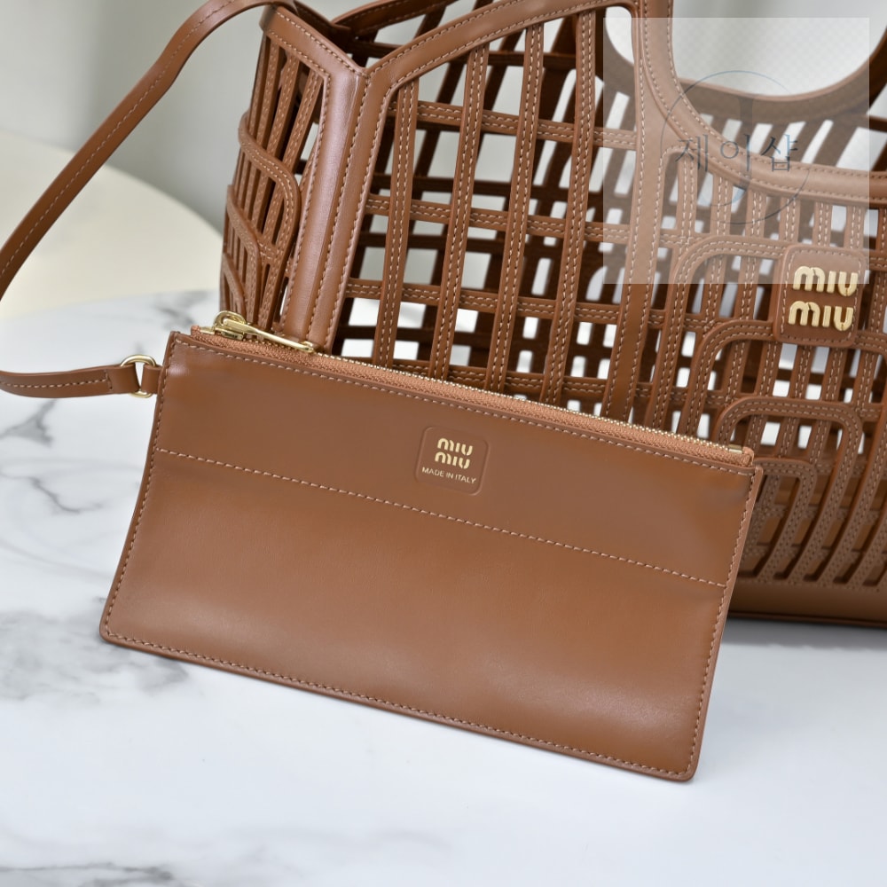 Miu Miu Leather Basket - 상세 이미지