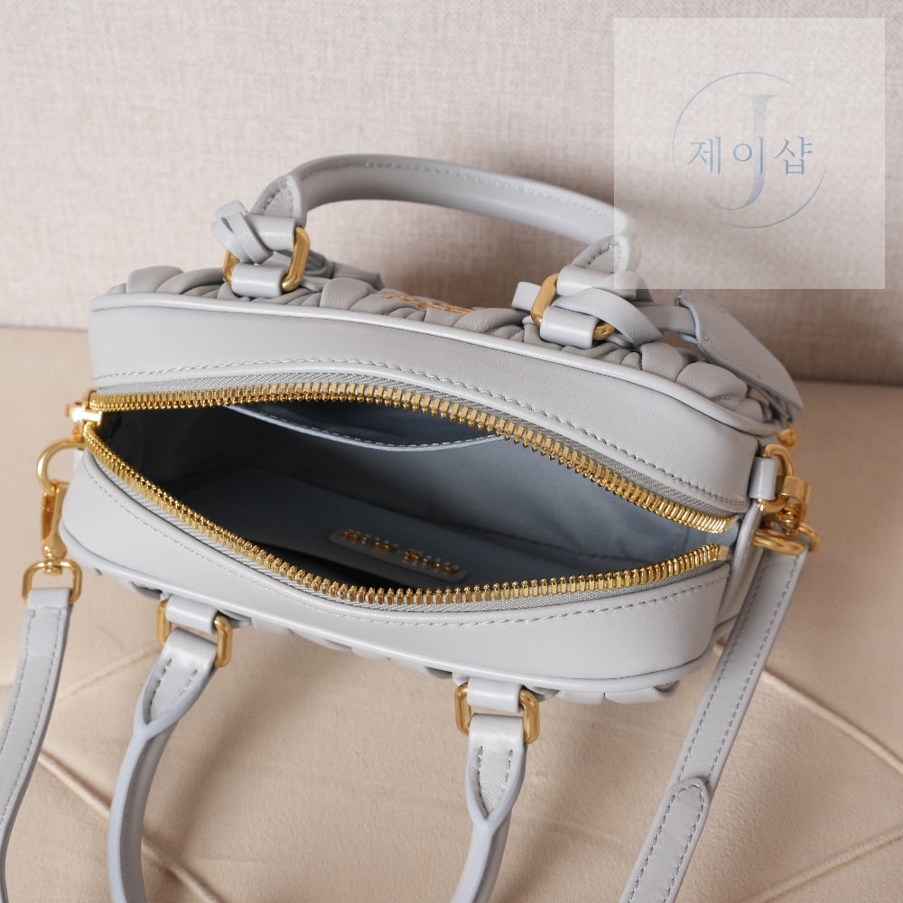 Miu Miu Matelasse Nappa Leather - 상세 이미지