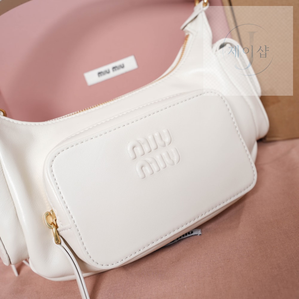 Miu Miu Nappa Leather Pocket - 상세 이미지