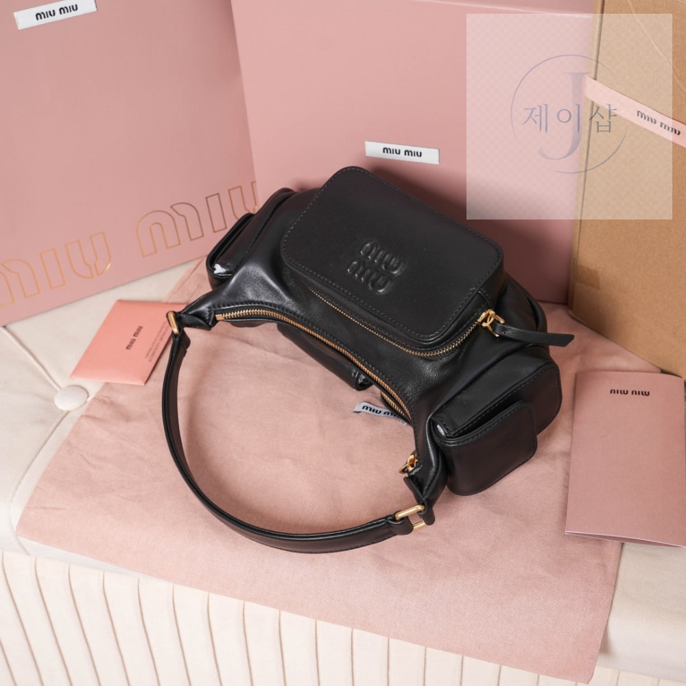 Miu Miu Nappa Leather Pocket - 상세 이미지