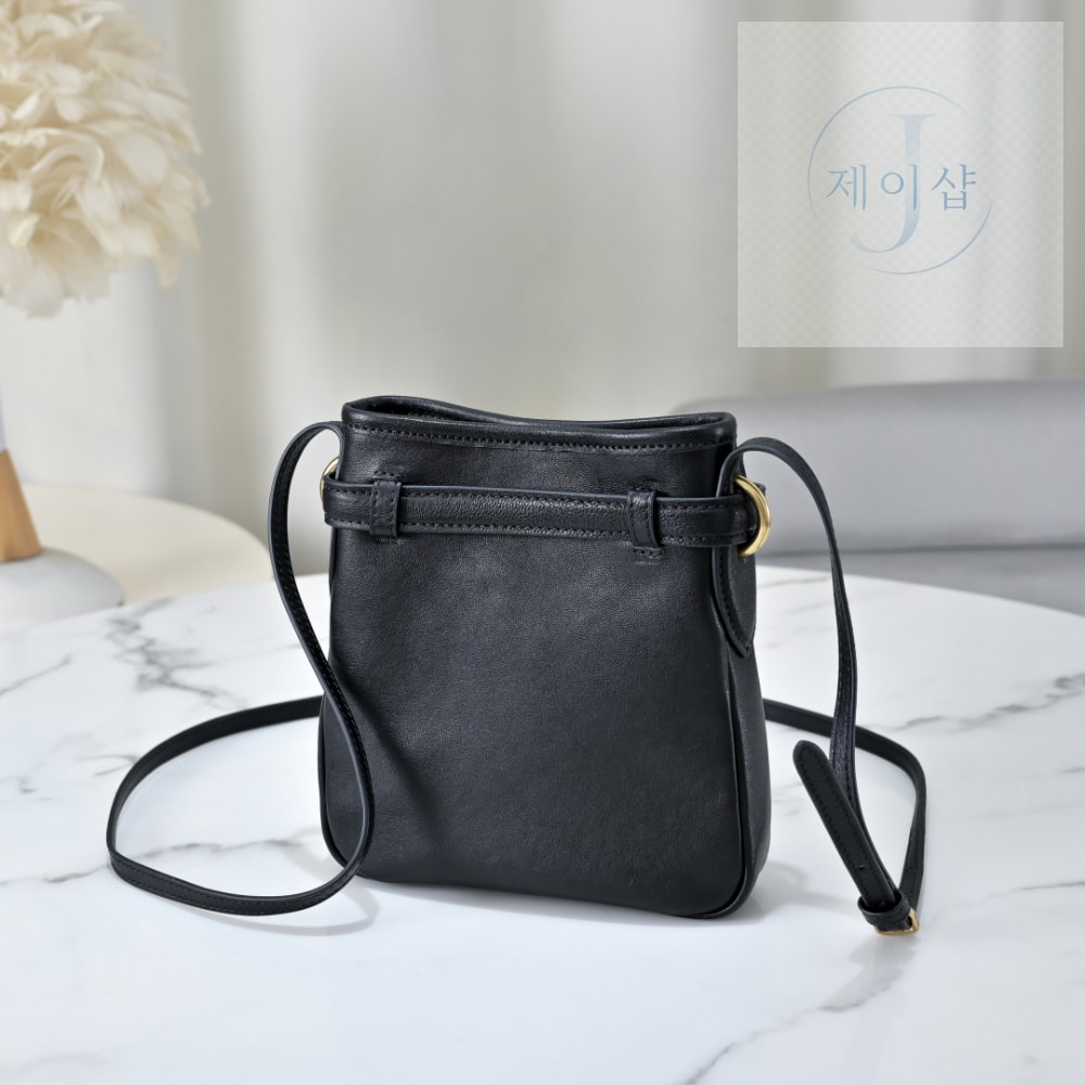 Miu Miu Nappa Leather Pouch - 상세 이미지