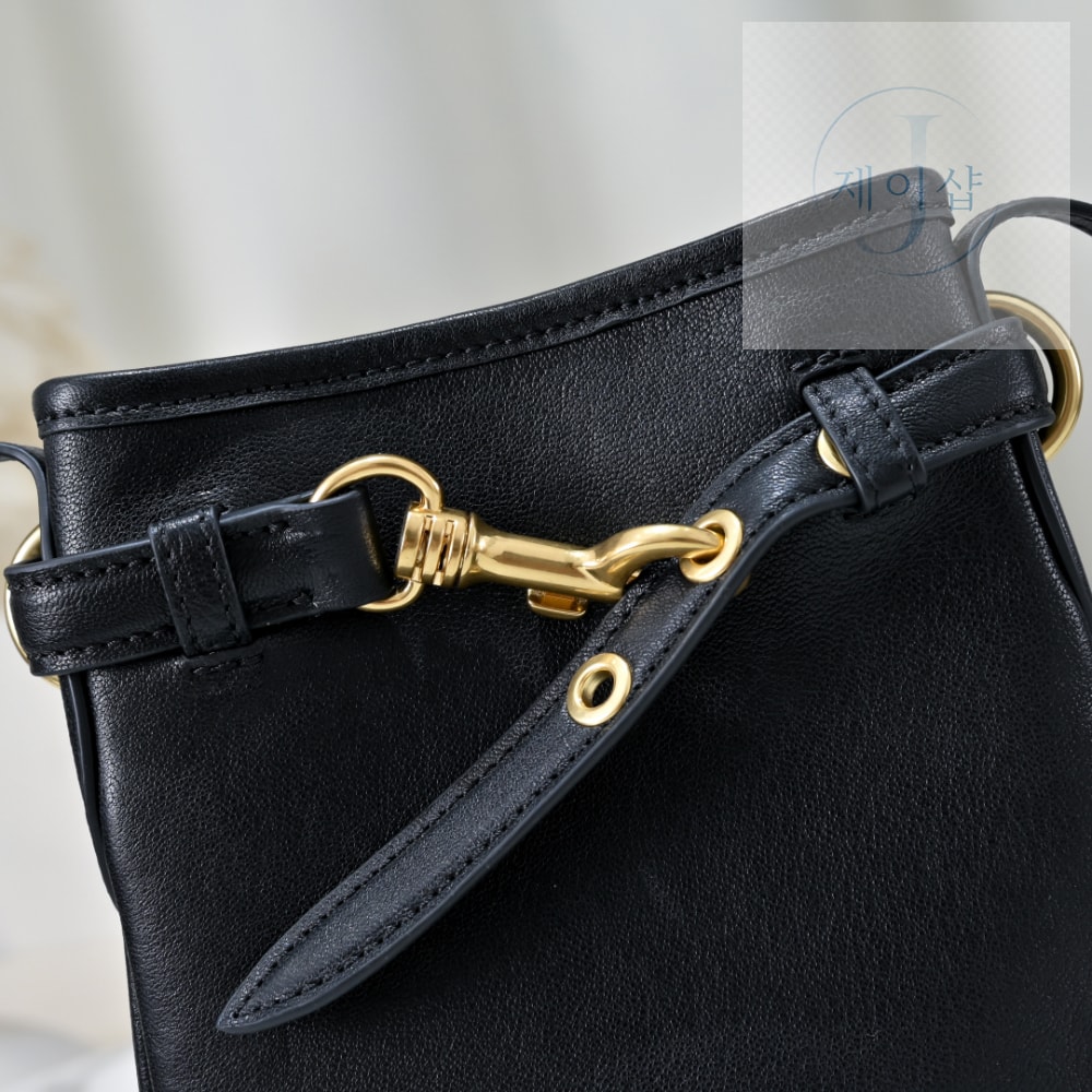 Miu Miu Nappa Leather Pouch - 상세 이미지