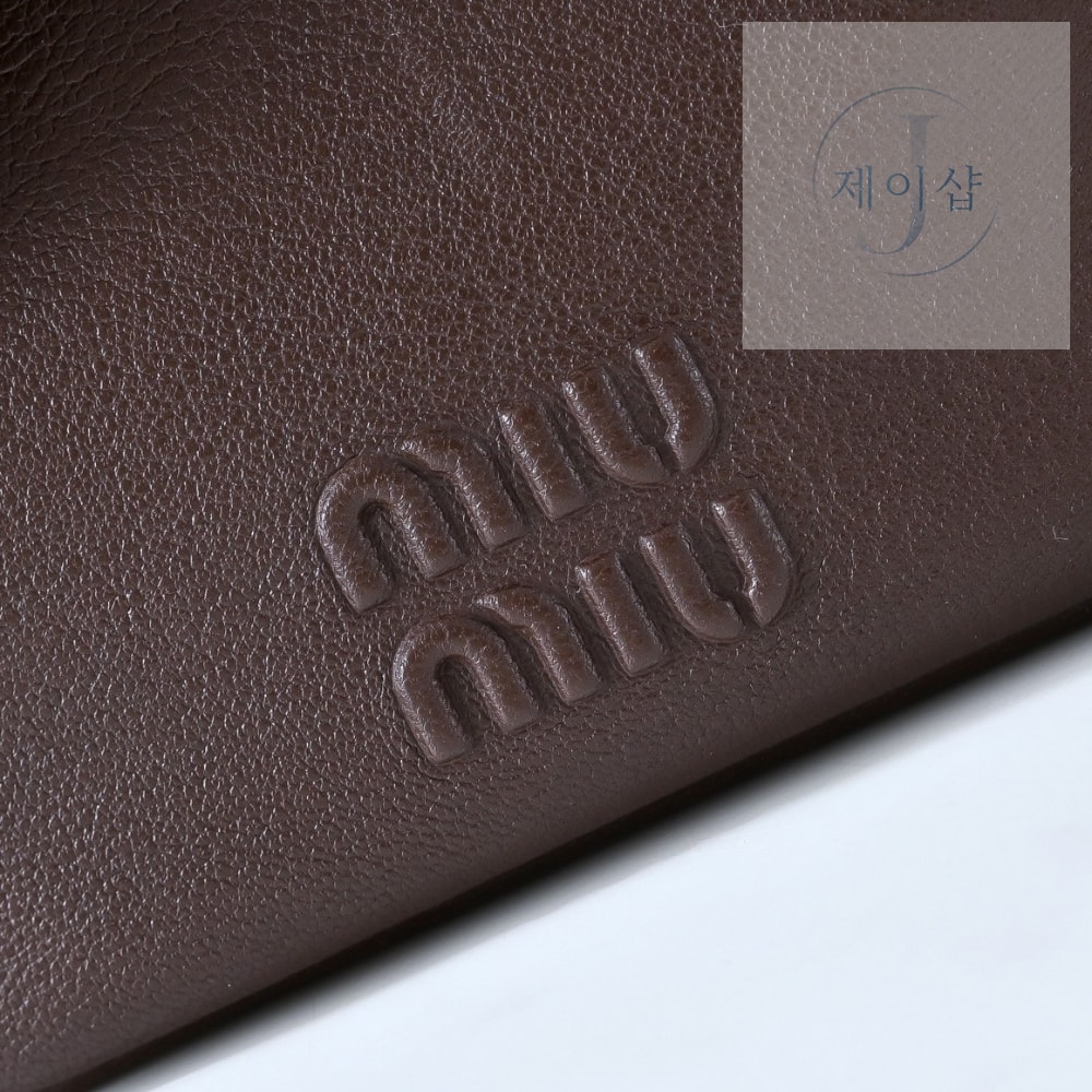 Miu Miu Nappa Leather Pouch - 상세 이미지
