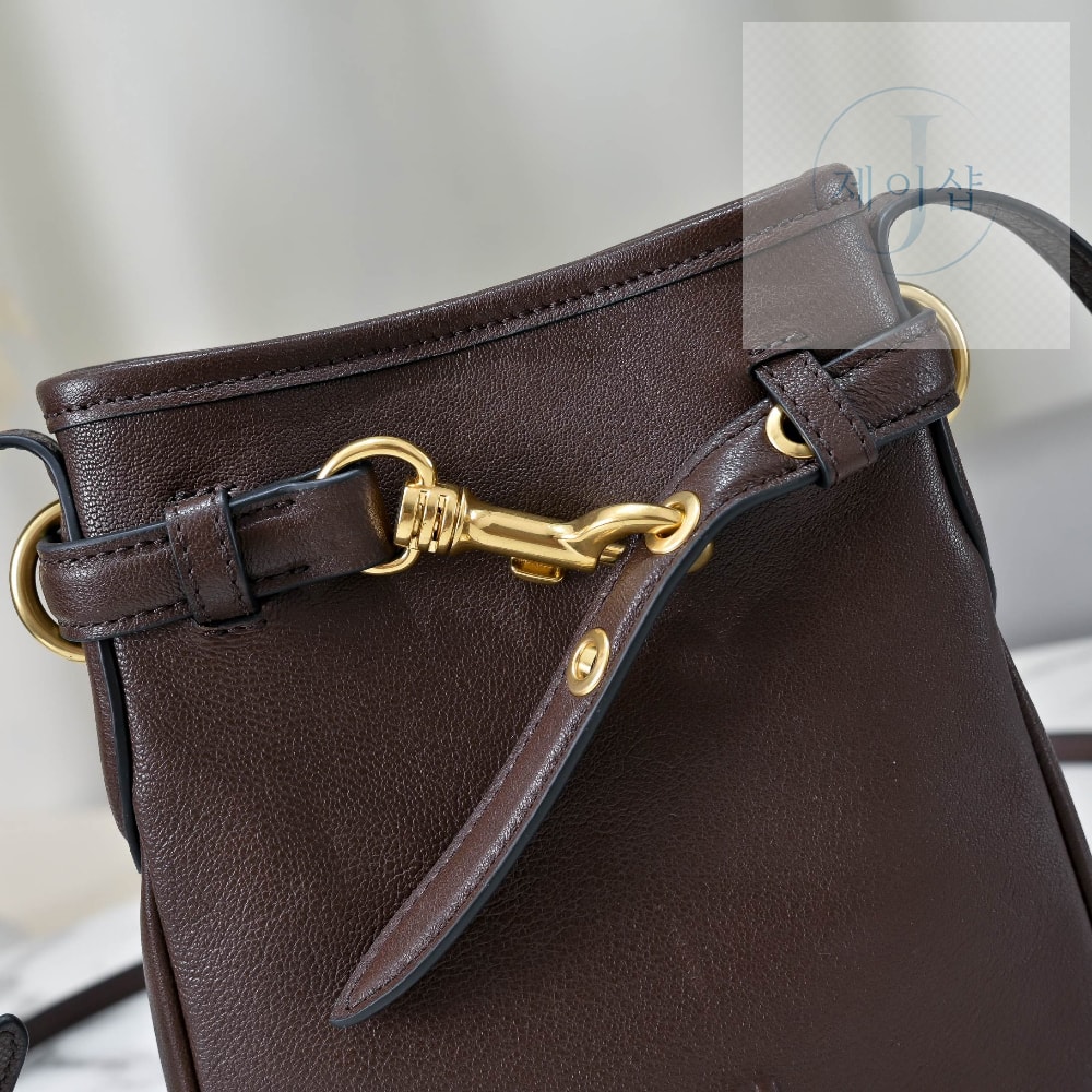 Miu Miu Nappa Leather Pouch - 상세 이미지