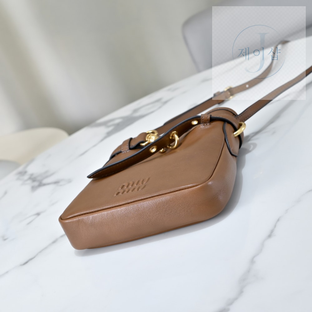 Miu Miu Nappa Leather Pouch - 상세 이미지