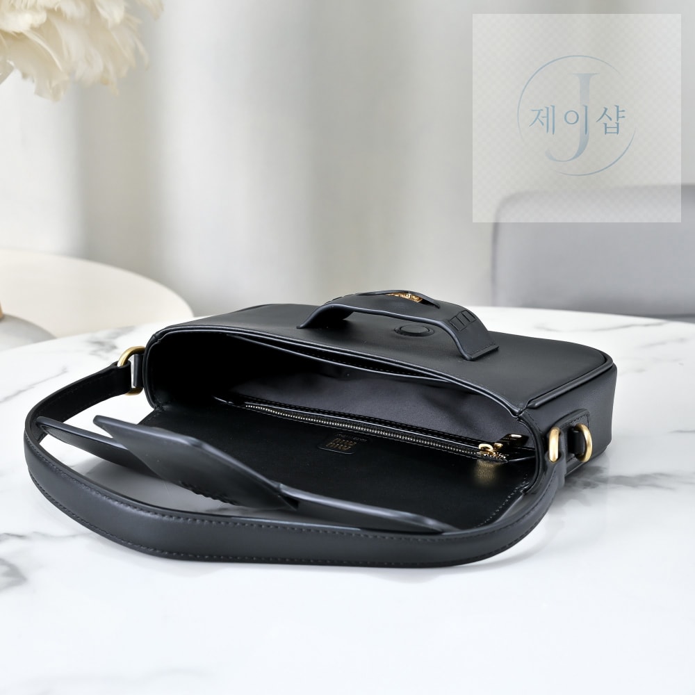 Miu Miu Penny Leather - 상세 이미지
