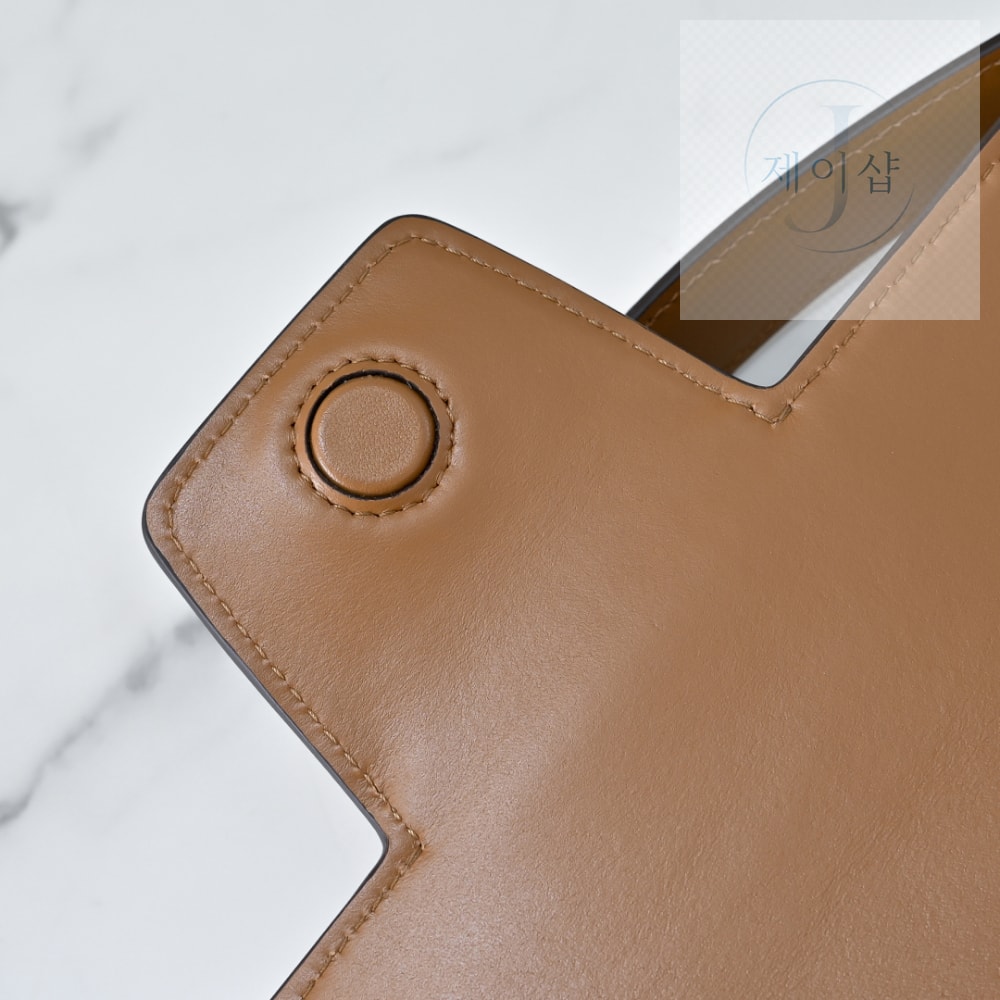 Miu Miu Penny Leather - 상세 이미지