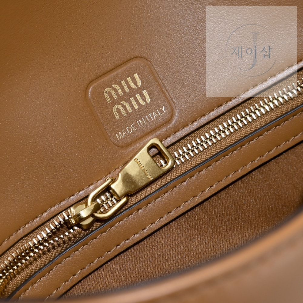 Miu Miu Penny Leather - 상세 이미지