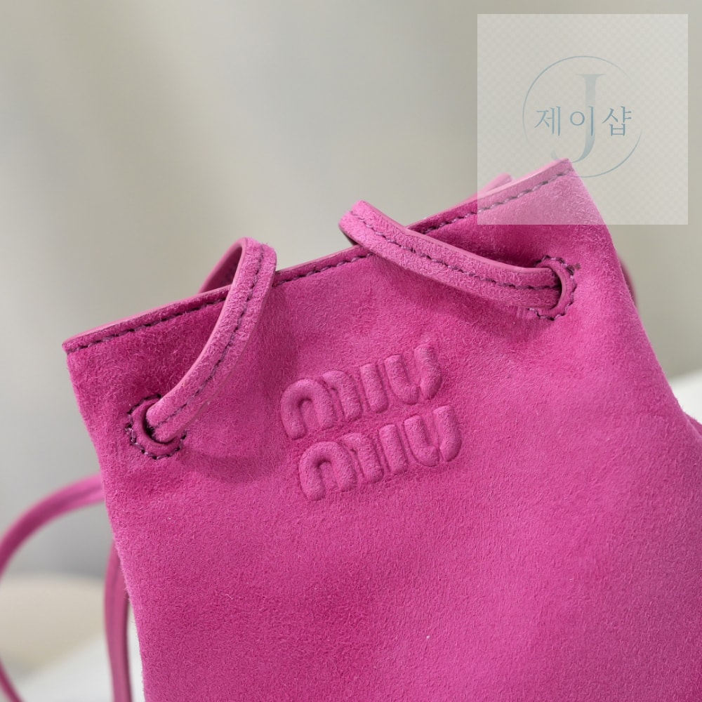 Miu Miu Suede Pouch - 상세 이미지