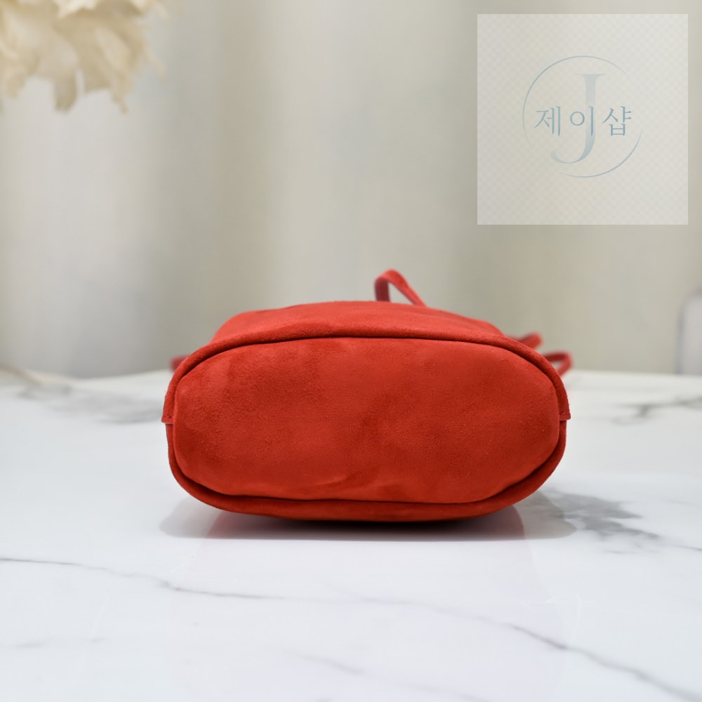 Miu Miu Suede Pouch - 상세 이미지