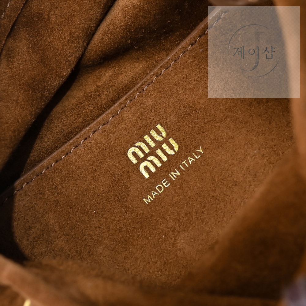 Miu Miu Suede With Trick - 상세 이미지