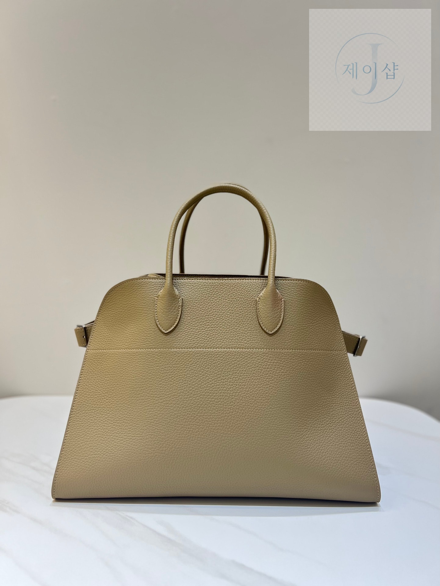 더로우 마고 15