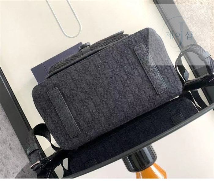 디올 8 오블리크 백팩 5번 이미지