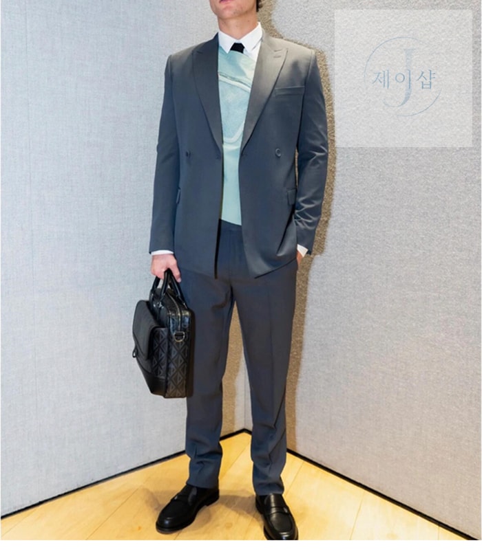디올 힛 더 로드 브리프케이스 3번 이미지