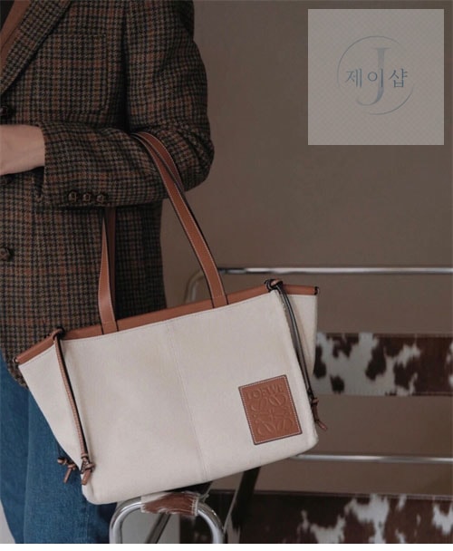 로에베 쿠션 캔버스 토트백 2번 이미지