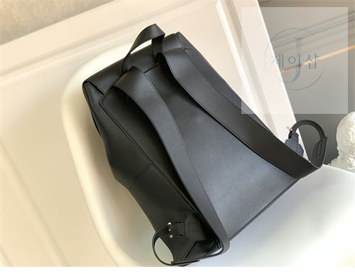 로에베 퍼즐 백팩 17번 이미지