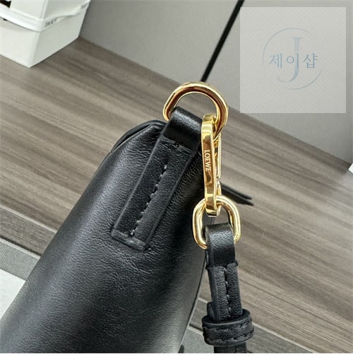 로에베 퍼즐 폴드 파우치 클러치백 39번 이미지