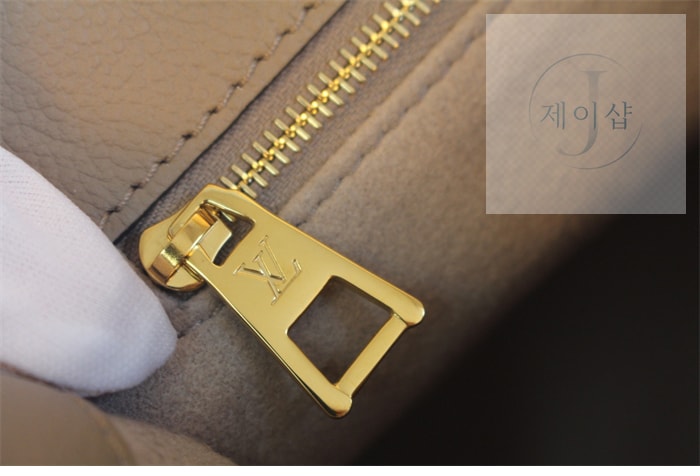 루이비통 온더고 MM 앙프렝뜨 모노그램 M45607 7번 이미지