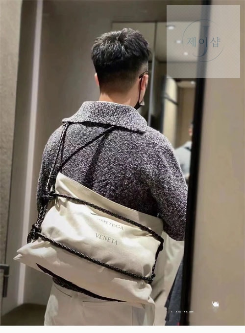 보테가베네타 쿼드로노 캔버스 토트백 3번 이미지
