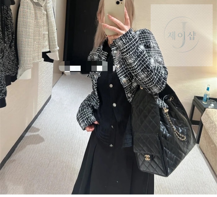샤넬 25c 호보 핸드백 미듐 3번 이미지