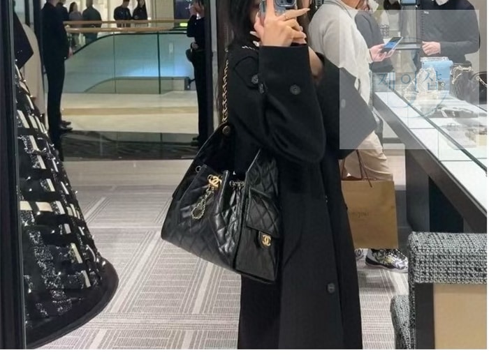 샤넬 코코 핸들백 미디움 3번 이미지